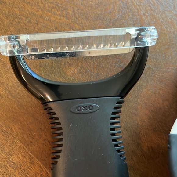 OXO kitchen tools - Picture 2 of 3